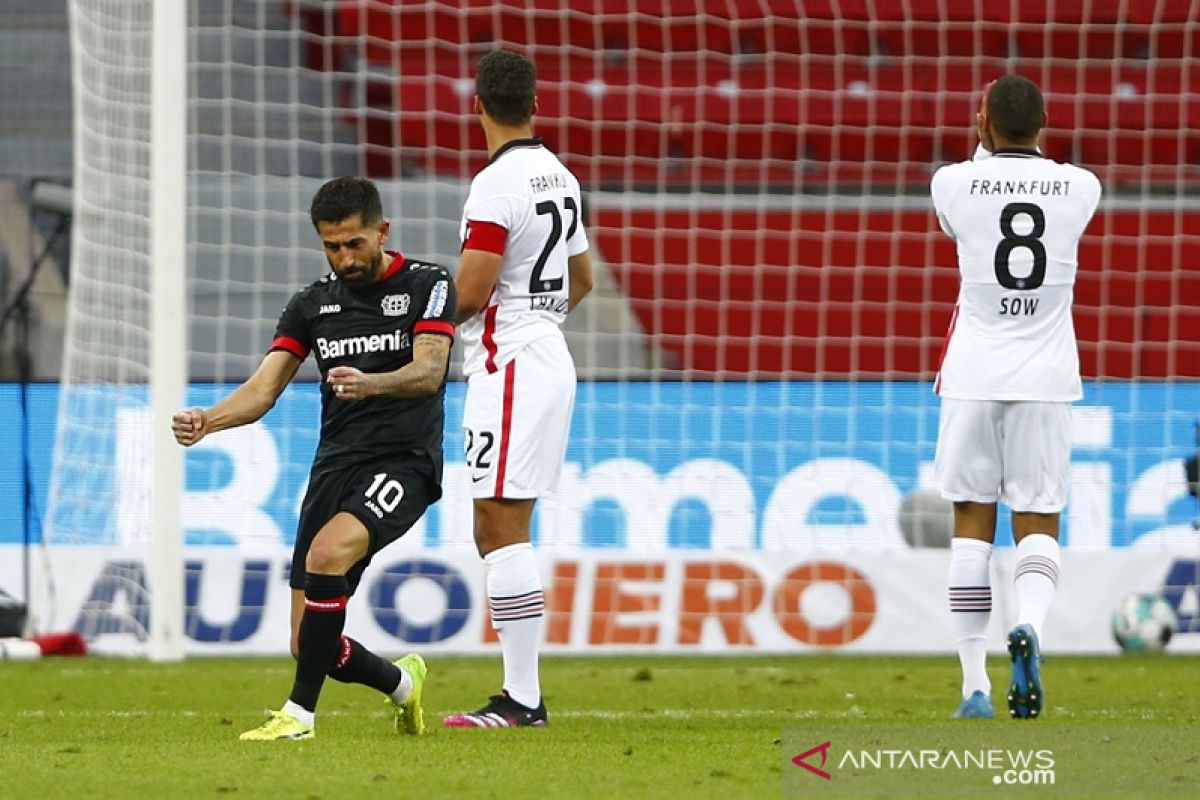 Bayer Leverkusen sengitkan persaingan empat besar dengan gebuk Frankfurt 3-1