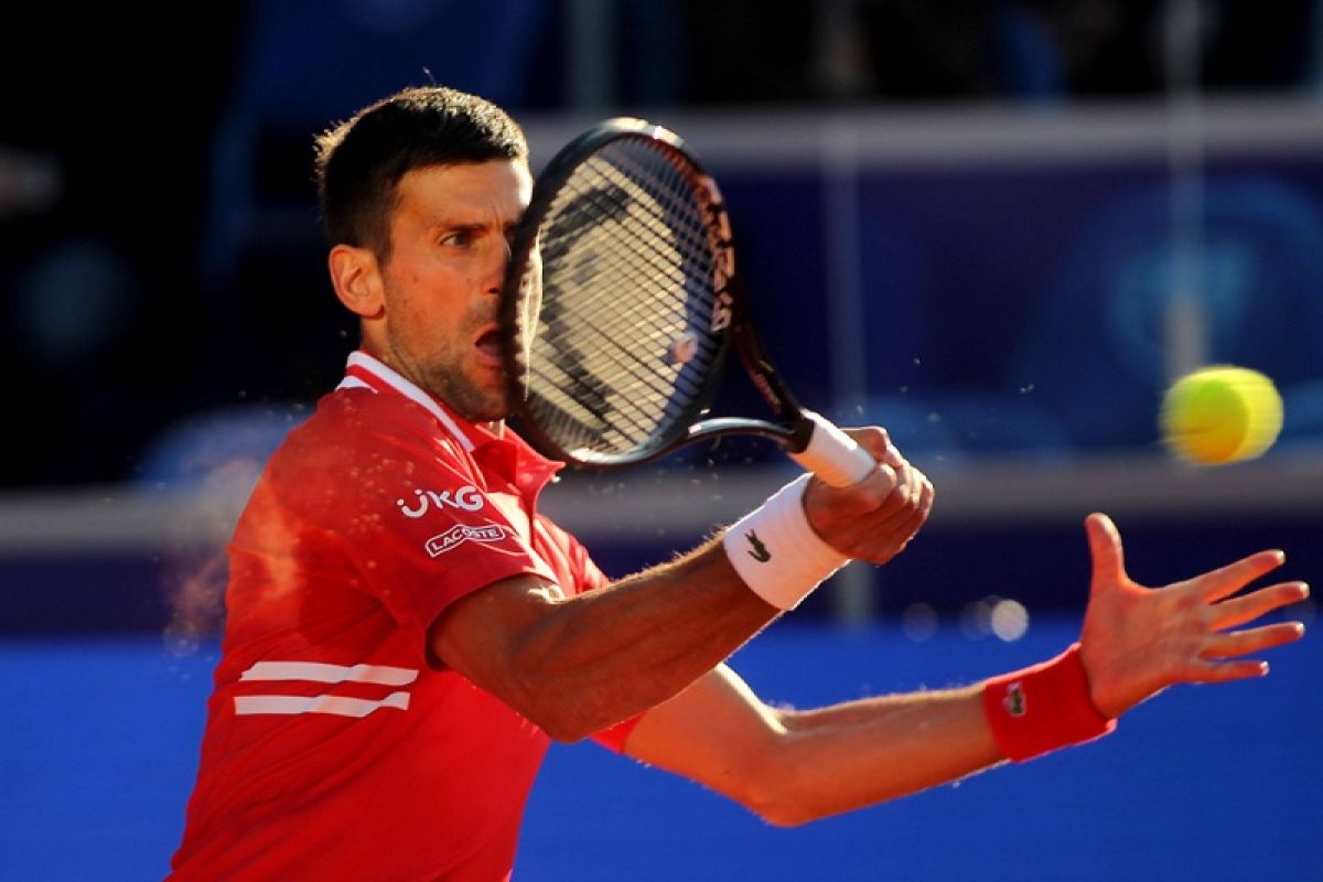 Djokovic kecewa dikalahkan Karatsev  di kandang sendiri