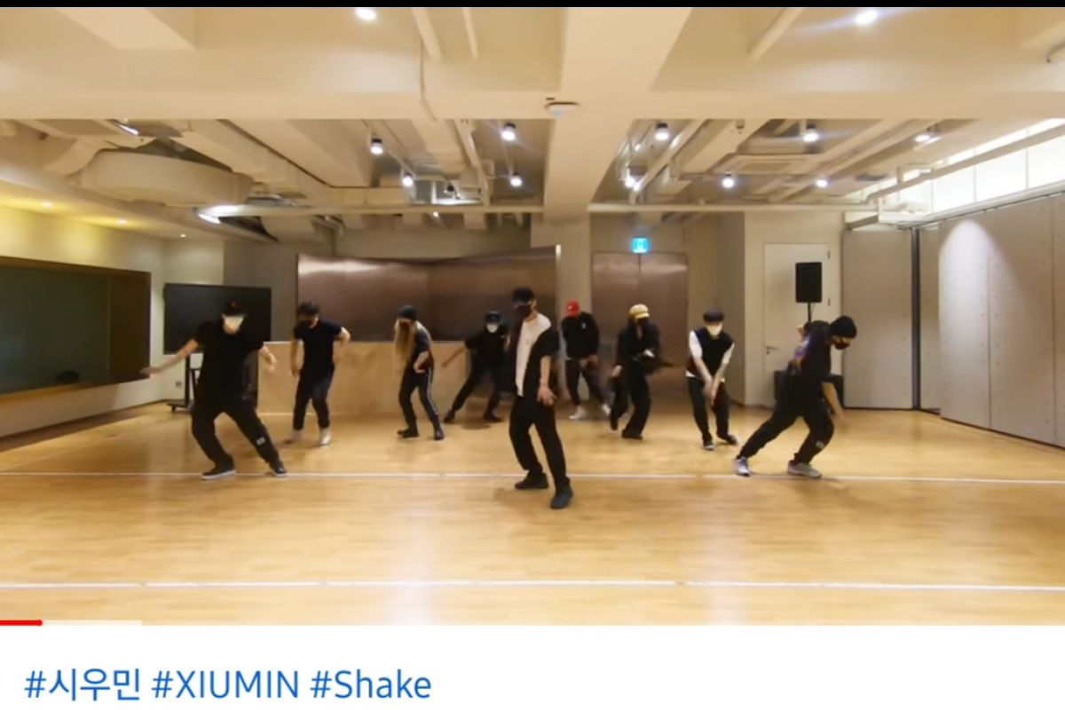 Xiumin EXO-CBX ungkap video latihan "Shake"