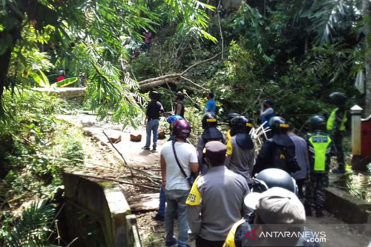 Gubernur Jateng diminta turun tangan kasus Bendungan Bener Purworejo