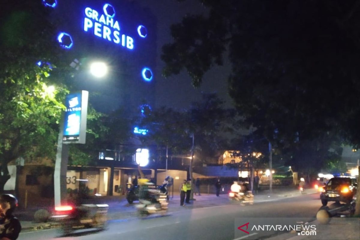 Polrestabes Bandung amankan 10 oknum bobotoh ricuh  depan kantor Persib