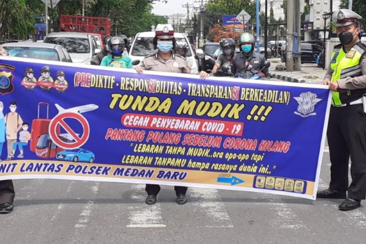 Polisi  gencarkan sosialisasi larangan mudik bagi pengendara di Medan