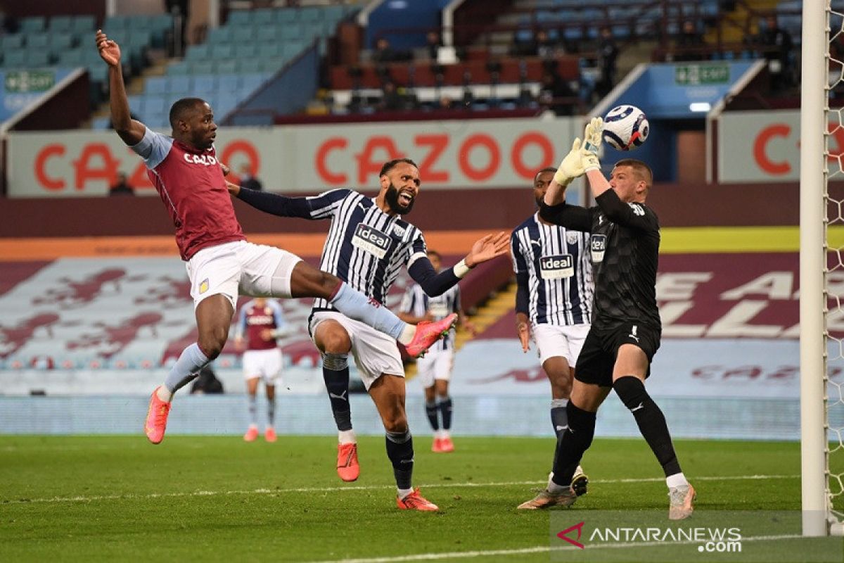 Gol larut Keinan Davis membuyarkan kemenangan West Brom kontra Villa