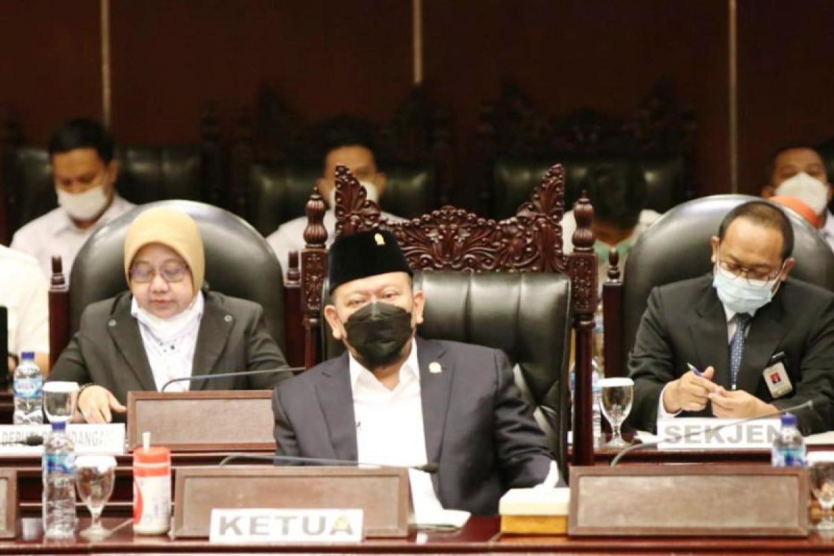 Ketua DPD RI minta TNI/Polri tumpas KKB di Papua