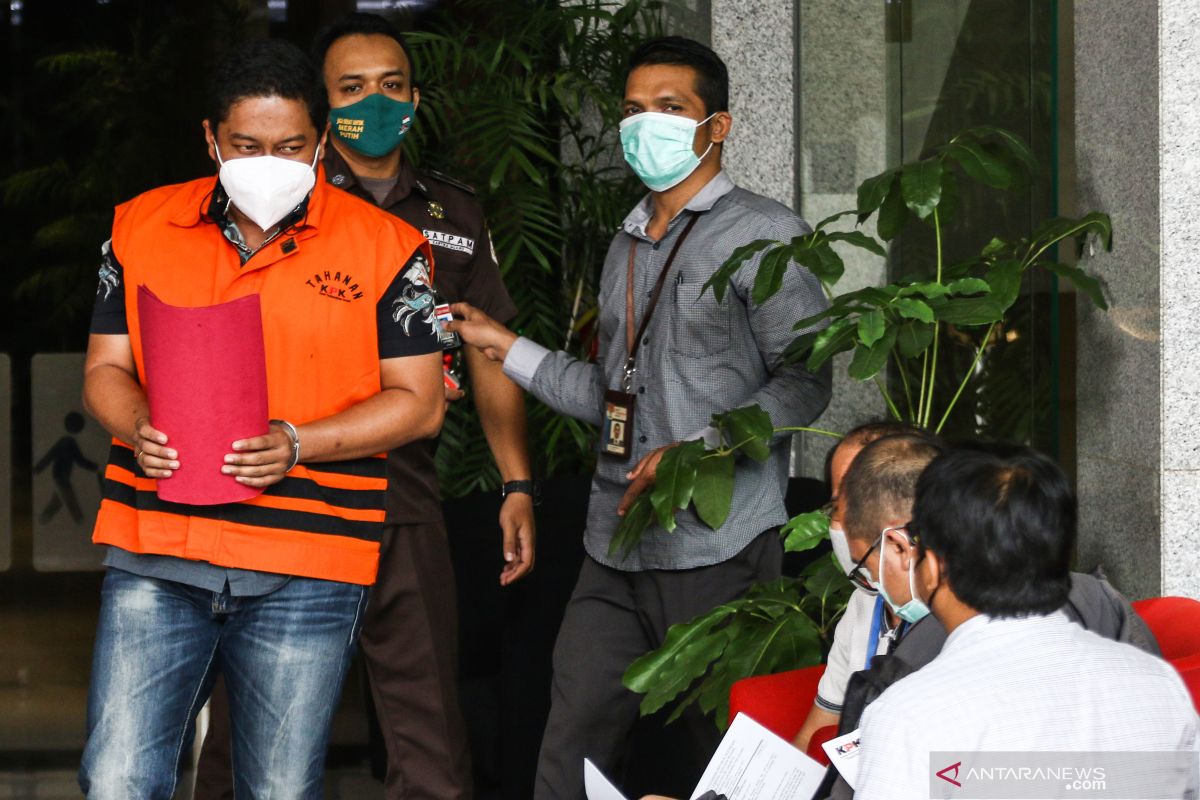 KPK geledah Gedung DPR RI terkait kasus Wali Kota Tanjungbalai dan penyidik Stepanus Robin