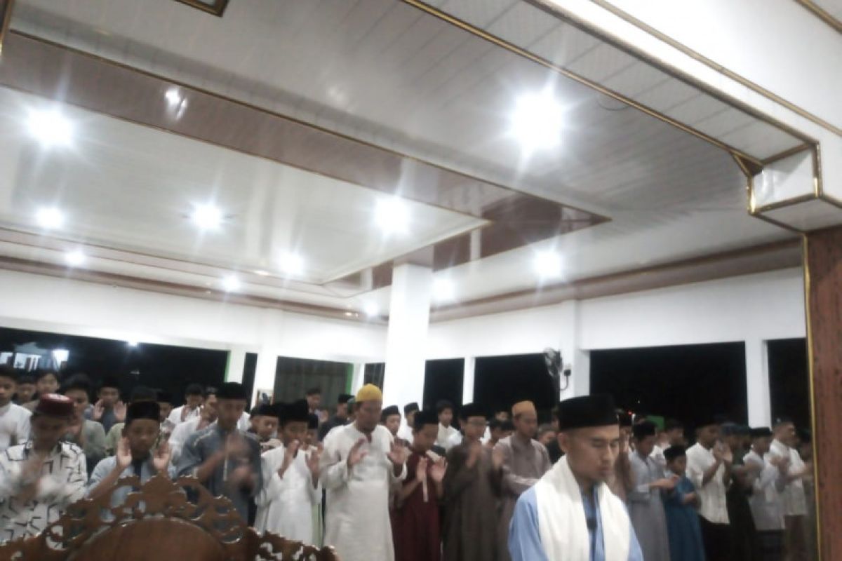 Dewan Dakwah Lampung Shalat Gaib untuk awak KRI Nanggala-402