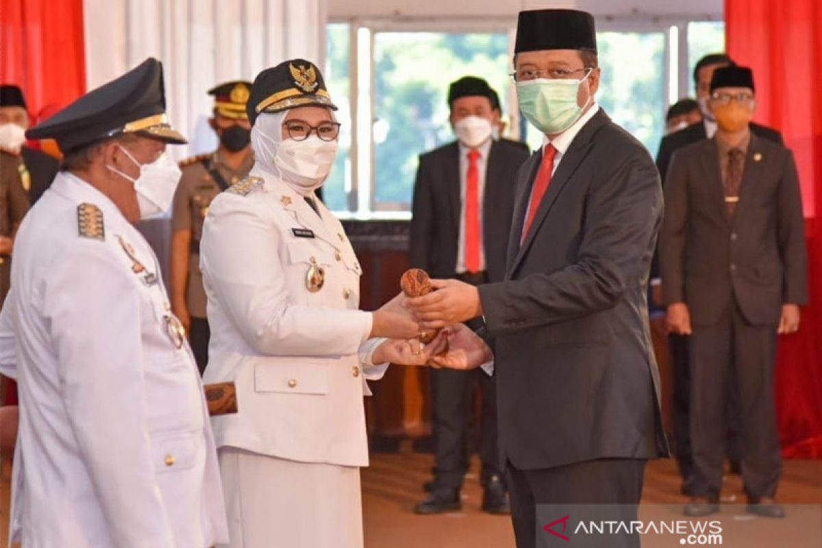 Gubernur NTB resmi melantik H Mahmud Abdullah sebagai Bupati Sumbawa