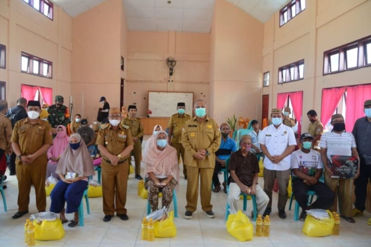 Pemprov salurkan bantuan pangan di Gorontalo Utara