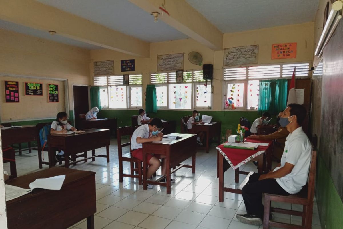 Puluhan ribu siswa SD di Jember ikuti ujian sekolah secara tatap muka