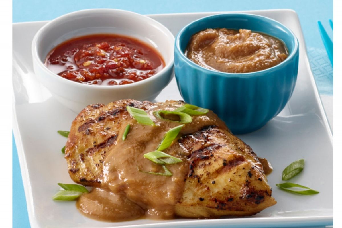 Cara membuat Chicken with Savory Peanut-Sesame BBQ Sauce