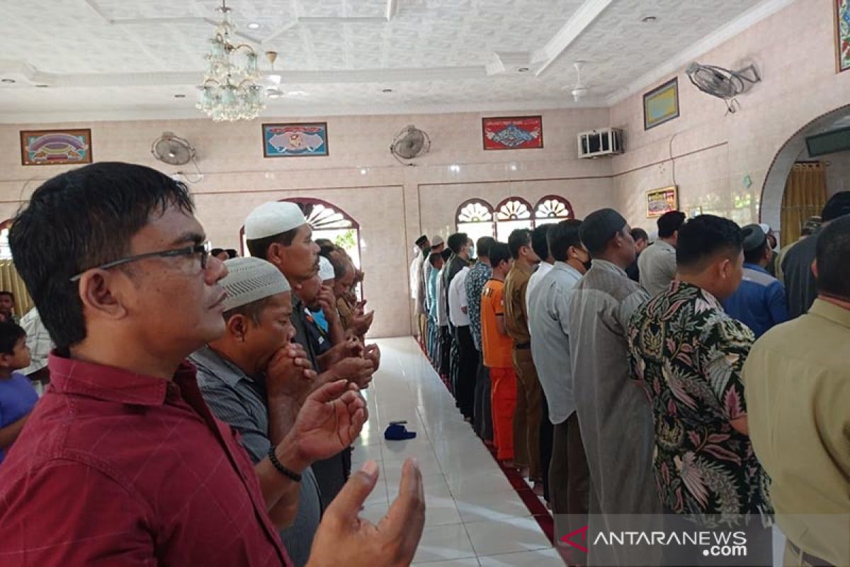 Warga Aceh Tamiang gelar shalat gaib untuk awak KRI Nanggala 402