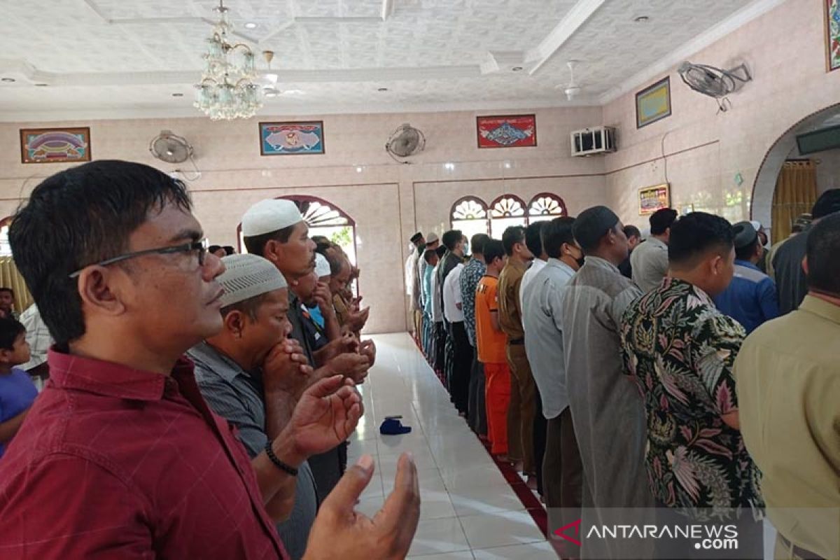 Warga Aceh Tamiang gelar Shalat Gaib untuk awak KRI Nanggala-402