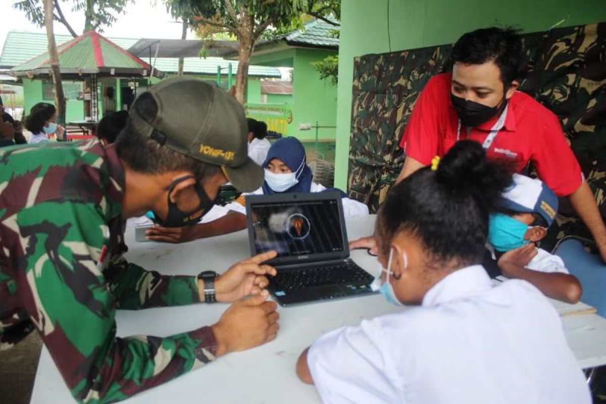 Satgas TNI-Telkom sediakan internet gratis untuk siswa perbatasan RI-PNG