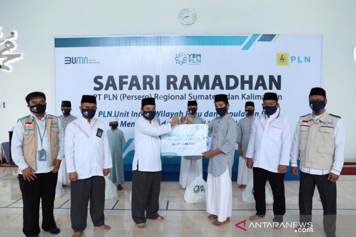 PLN salurkan Rp475 juta bantuan Yayasan Baitul Mall