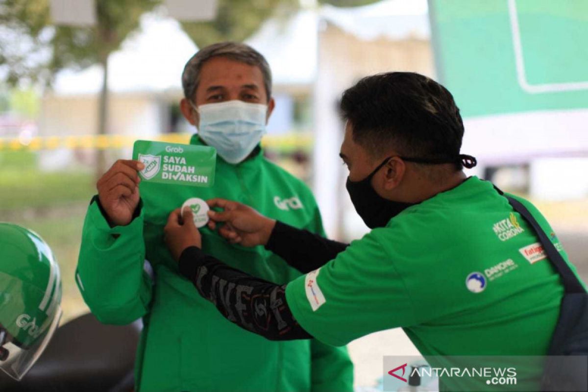 Grab tampilkan status vaksinasi mitra pengemudi