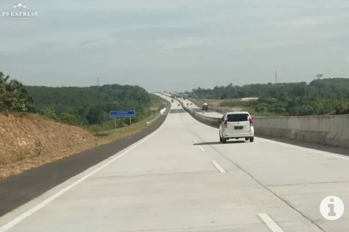 Kendaraan lalui Tol Lampung mulai ramai jelang  pelarangan mudik