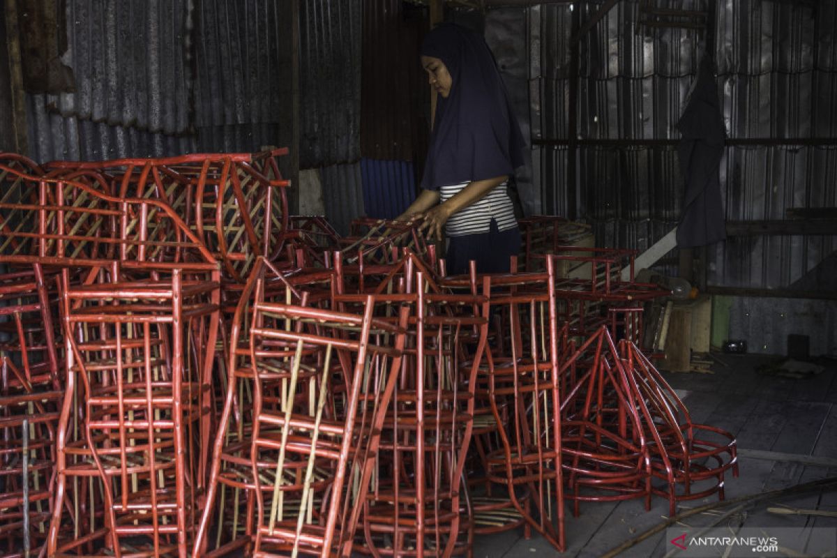 Permintaan keranjang rotan untuk parsel Lebaran naik meski pandemi