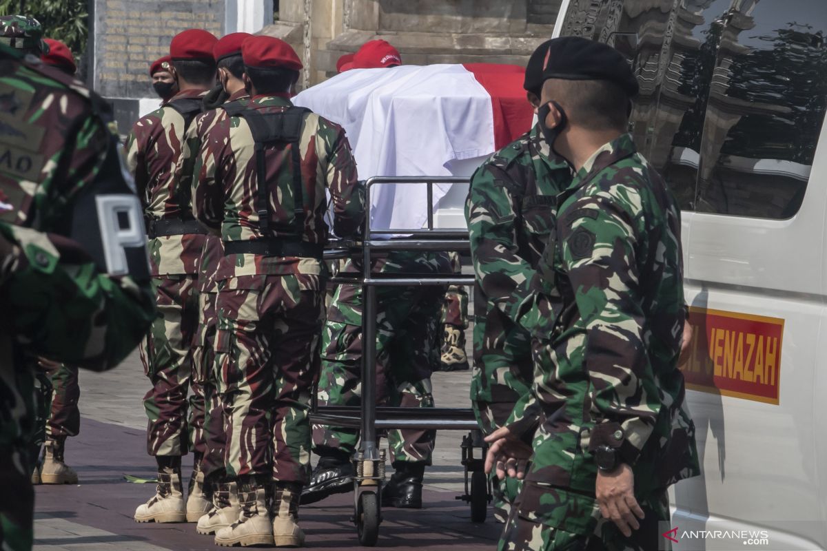 Fallen warrior laid to rest, fight to restore Papua peace continues