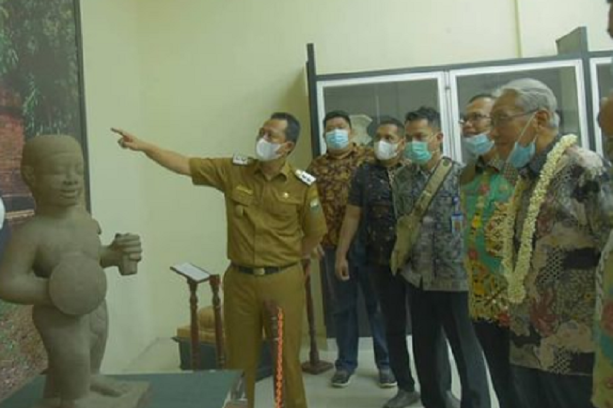 Wabup Muarojambi kenalkan Situs Cagar Budaya Candi Muara Jambi