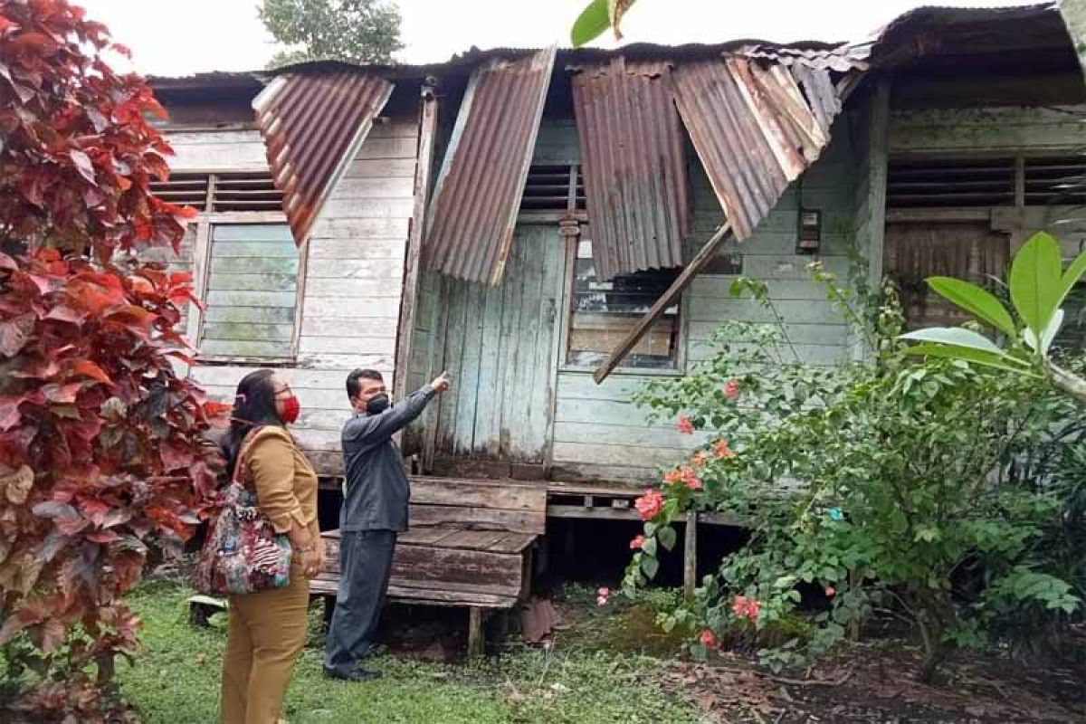 Anggota DPRD Kalteng temukan rumah dinas guru di Pulpis nyaris roboh