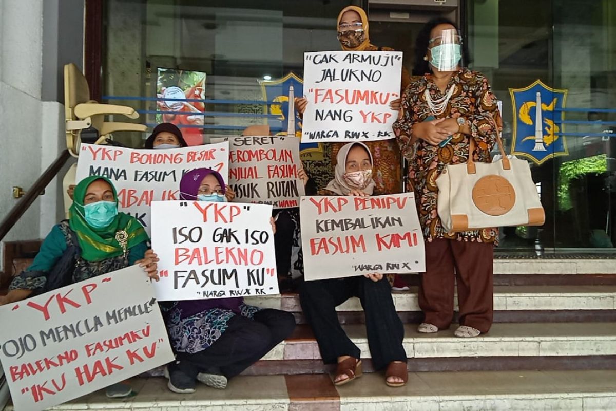 Warga Surabaya protes fasum Perumahan YKP disulap jadi area perdagangan