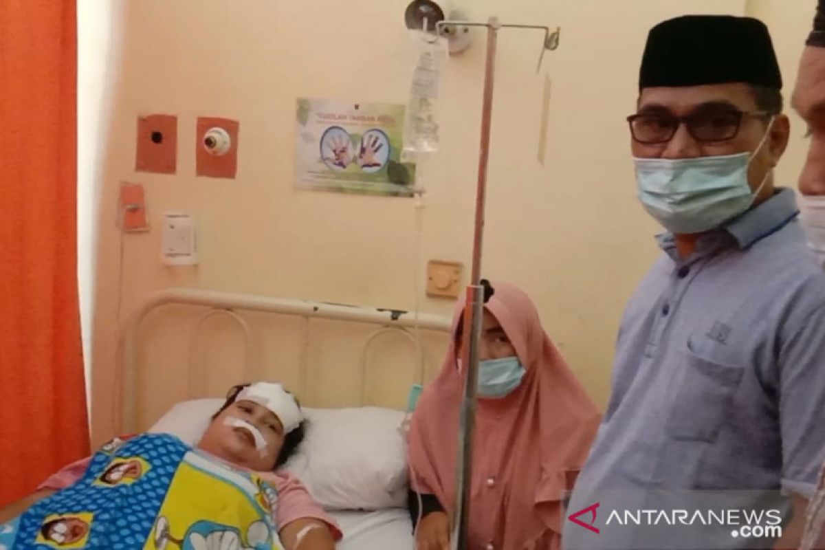 Dewan Cilegon jenguk anak yatim piatu korban kecelakaan di Rel KA Krenceng