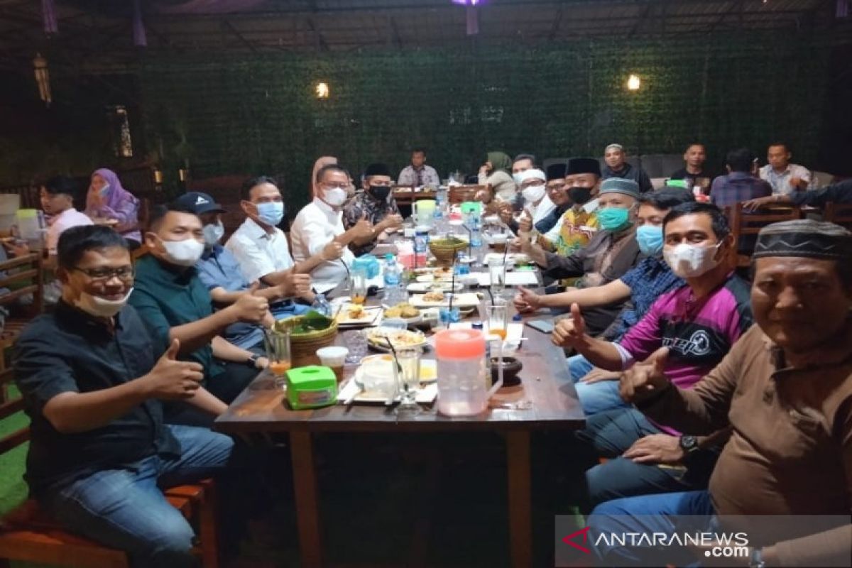 Buka puasa di rumah bisa cegah COVID-19