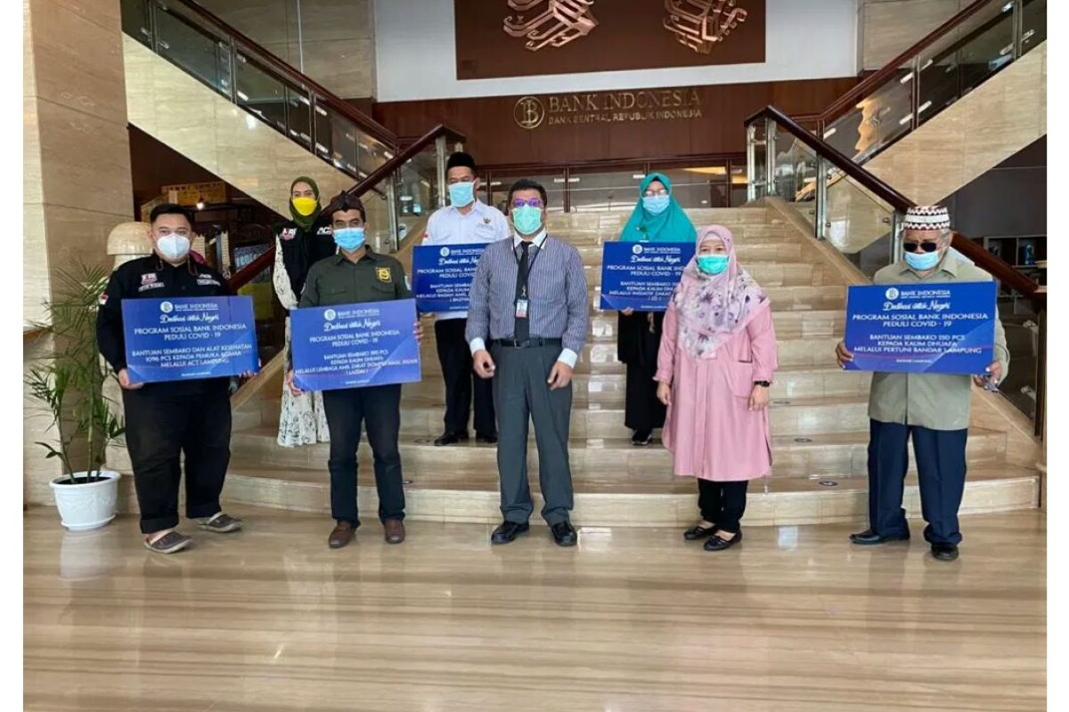 BI Lampung bagikan ribuan paket sembako untuk masyarakat terdampak COVID-19