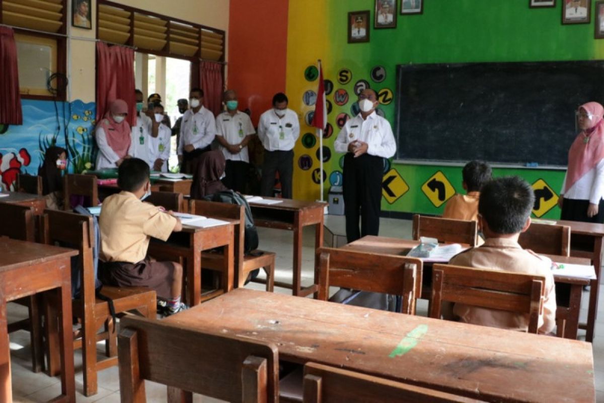 Bupati Kulon Progo berharap simulasi pembelajaran tatap muka berjalan lancar