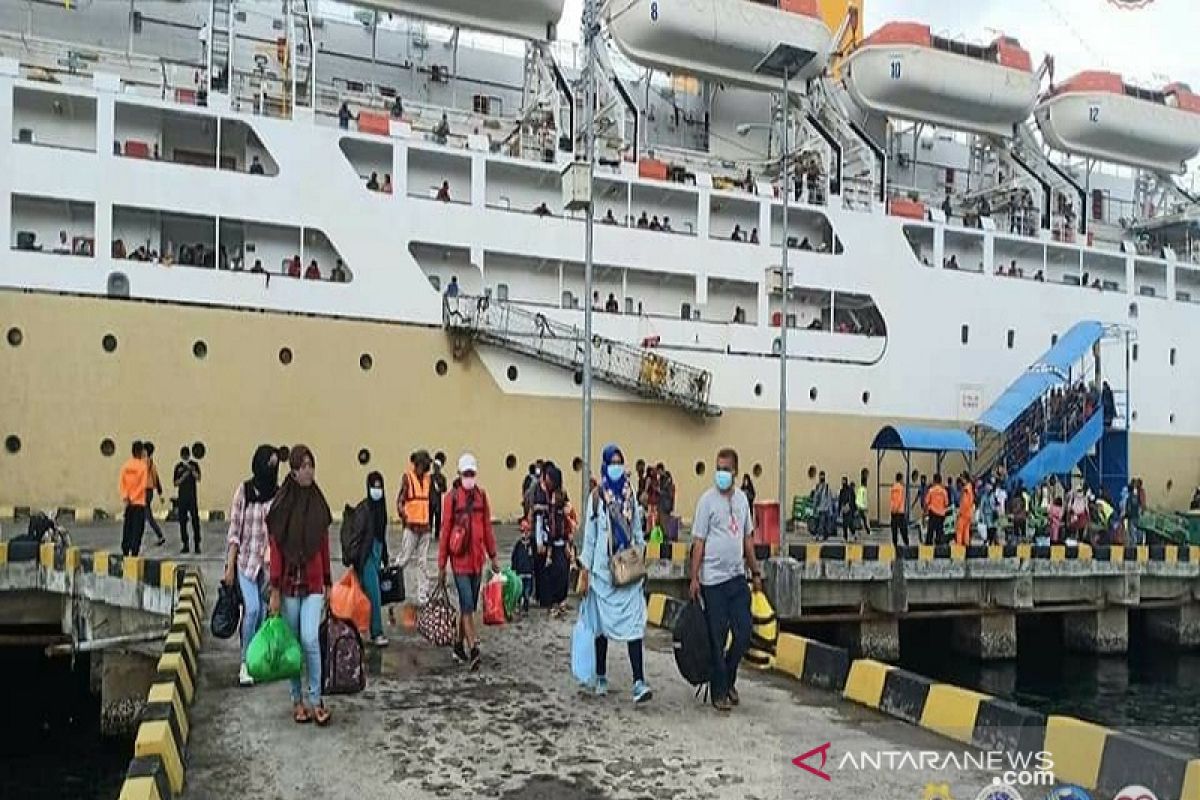 Kapal Pelni buka vaksin gratis bagi calon penumpang di empat pelabuhan
