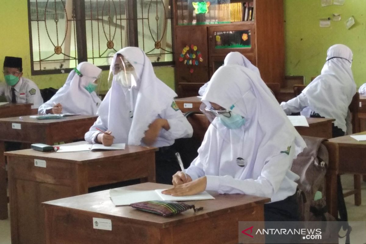 Peningkatan kasus COVID-19, Pemkab Kudus belum izinkan simulasi PTM tahap dua