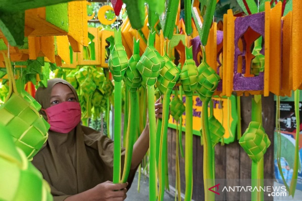 Penjualan pernak-pernik di Kota Medan meningkat jelang Lebaran