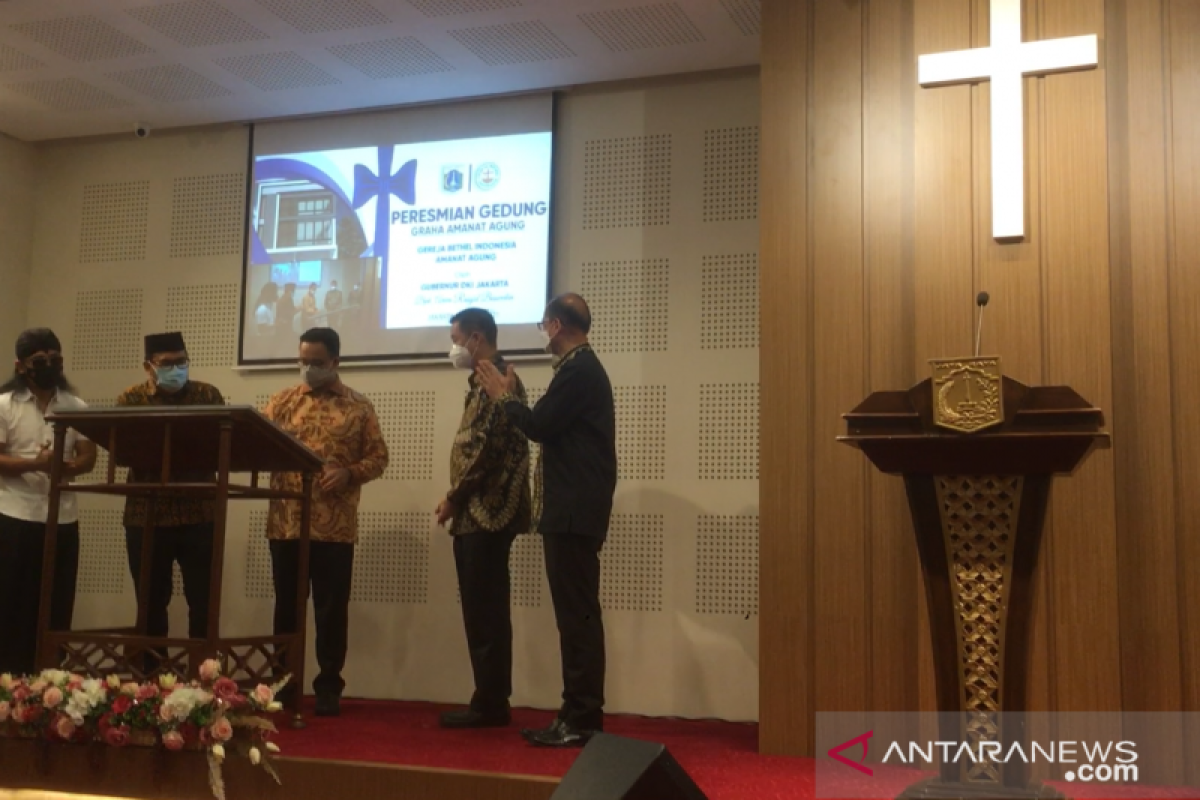 Anies bersama Gus Miftah resmikan gereja di Jakarta Utara
