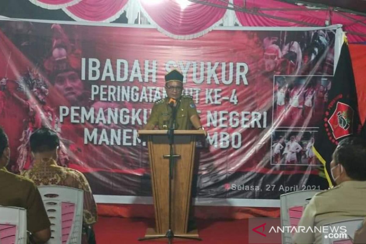 Pemkot Bitung mengharapkan pemangku adat jaga nilai budaya