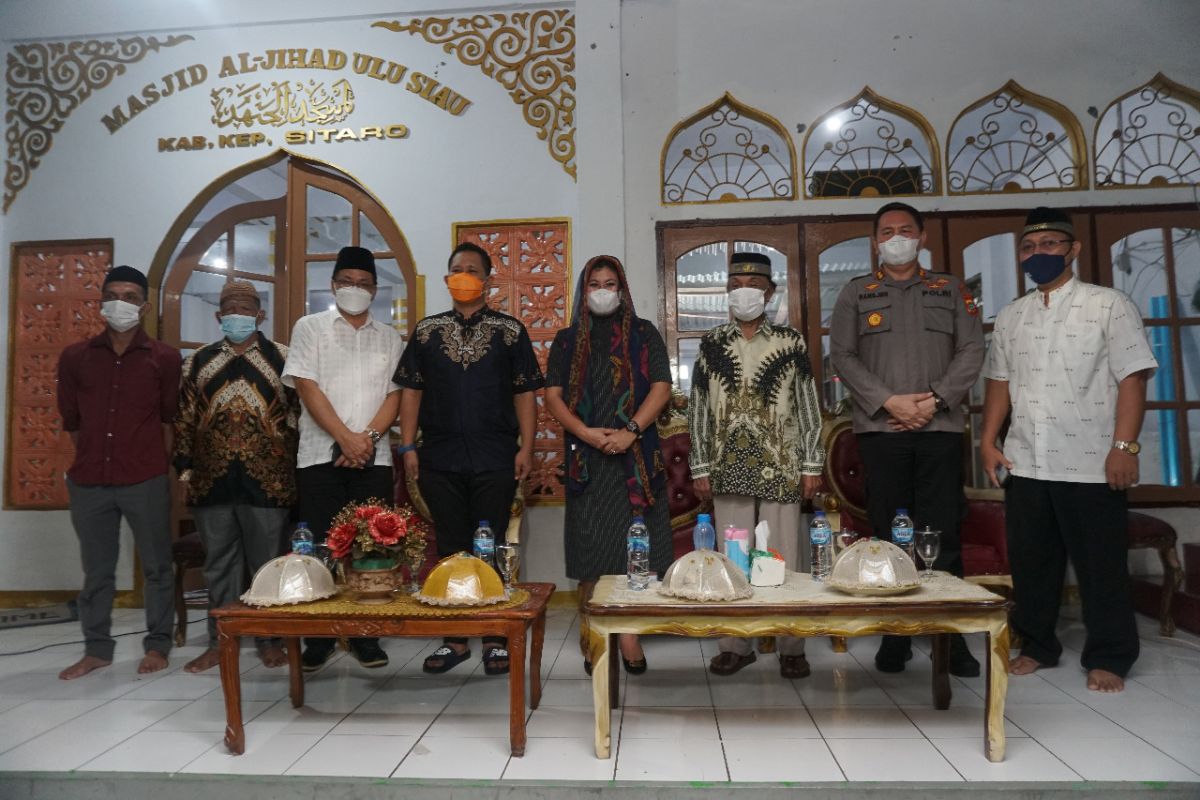 Bupati Sitaro Hadiri Safari Ramadhan di Masjid Al-Juhad Ulu Siau