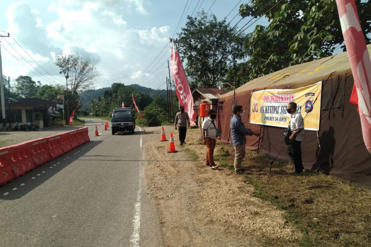 Pos penyekatan Sumbar-Riau paksa 13 sepeda motor putar balik