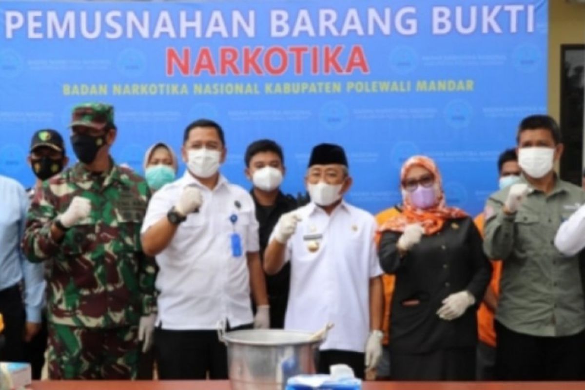 BNNP Sulbar musnahkan 329 gram sabu di Polewali Mandar