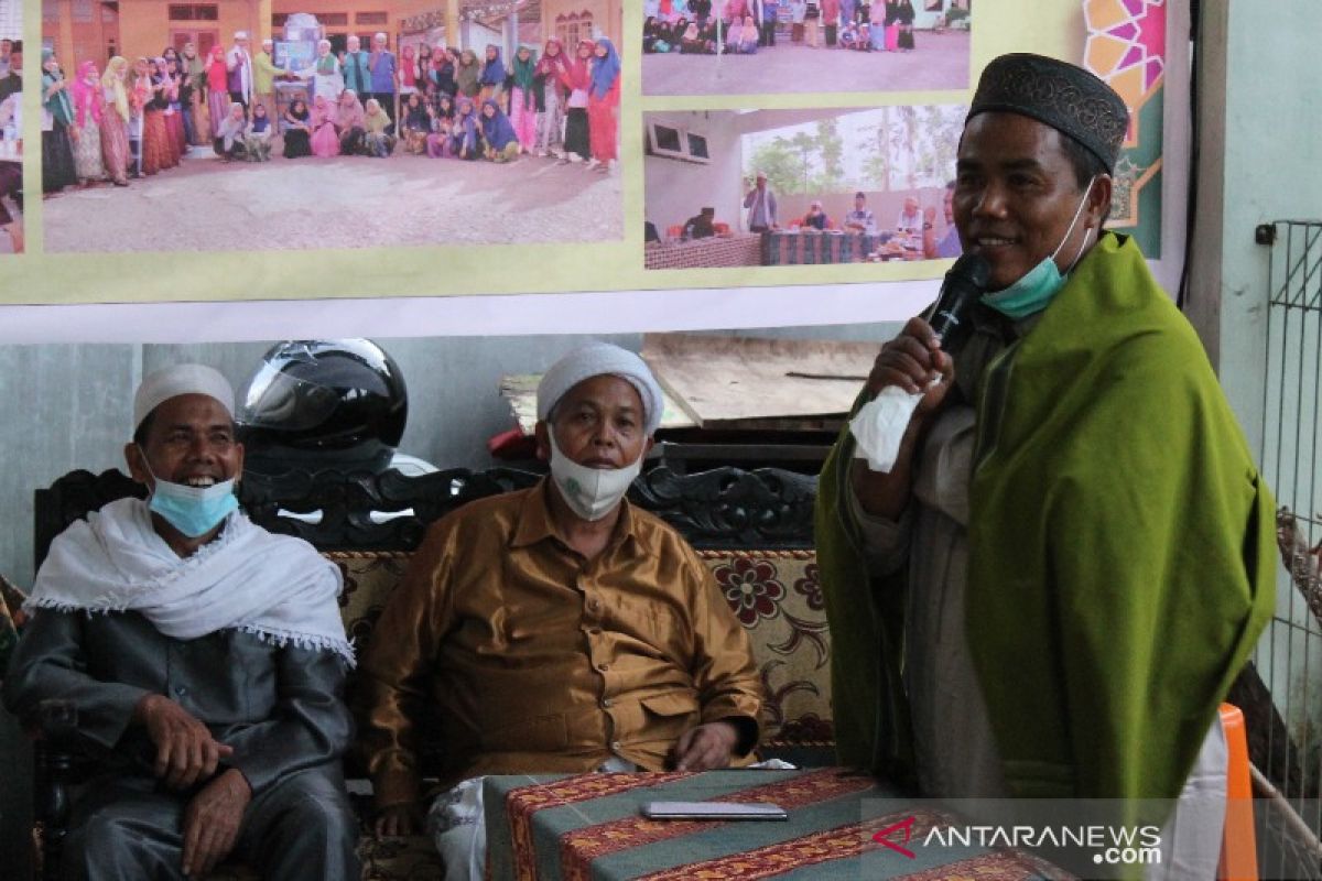 Disebut Syahrul pilih kasih, Pimpinan Ponpes malah bilang biar tanah dan rakyat Tapsel jadi saksi