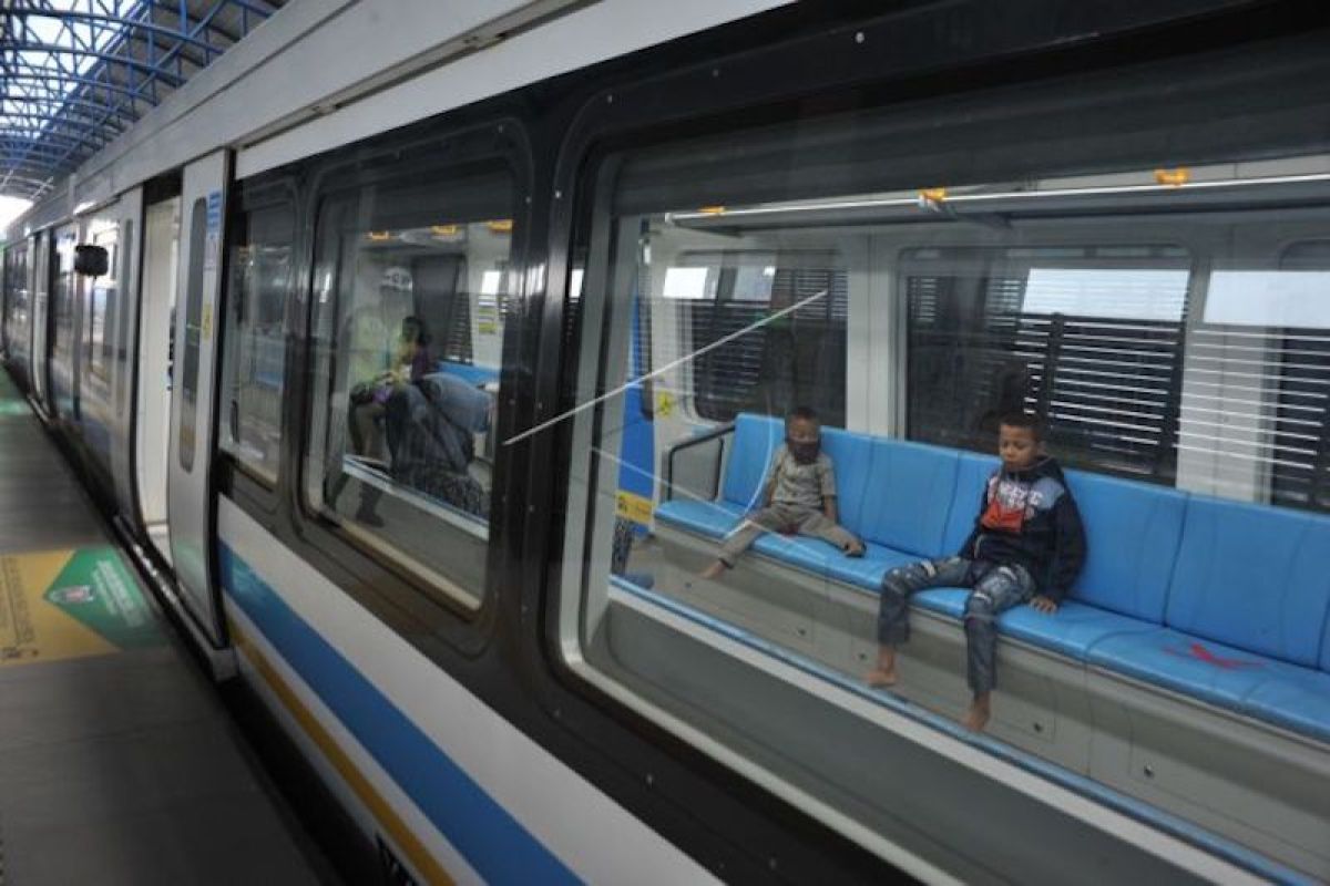 Presiden Joko Widodo harapkan LRT buatan RI dapat diekspor