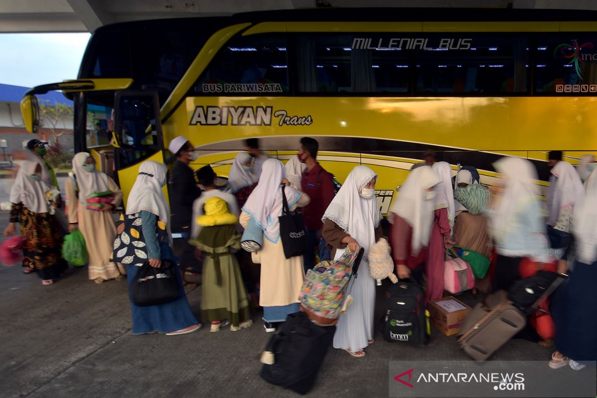 Sebagian santri Tanjabbar mudik sebelum puasa, sisanya masih berada di ponpes di Jawa