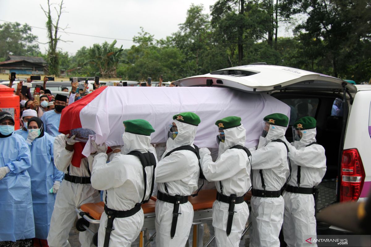 Jenazah Wakil Wali Kota Dumai disalatkan di RS