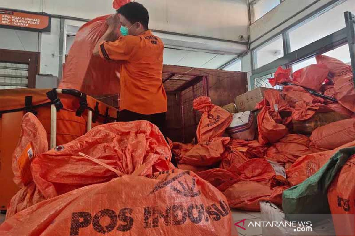 Jelang Lebaran, pengiriman paket melalui Kantor Pos alami peningkatan