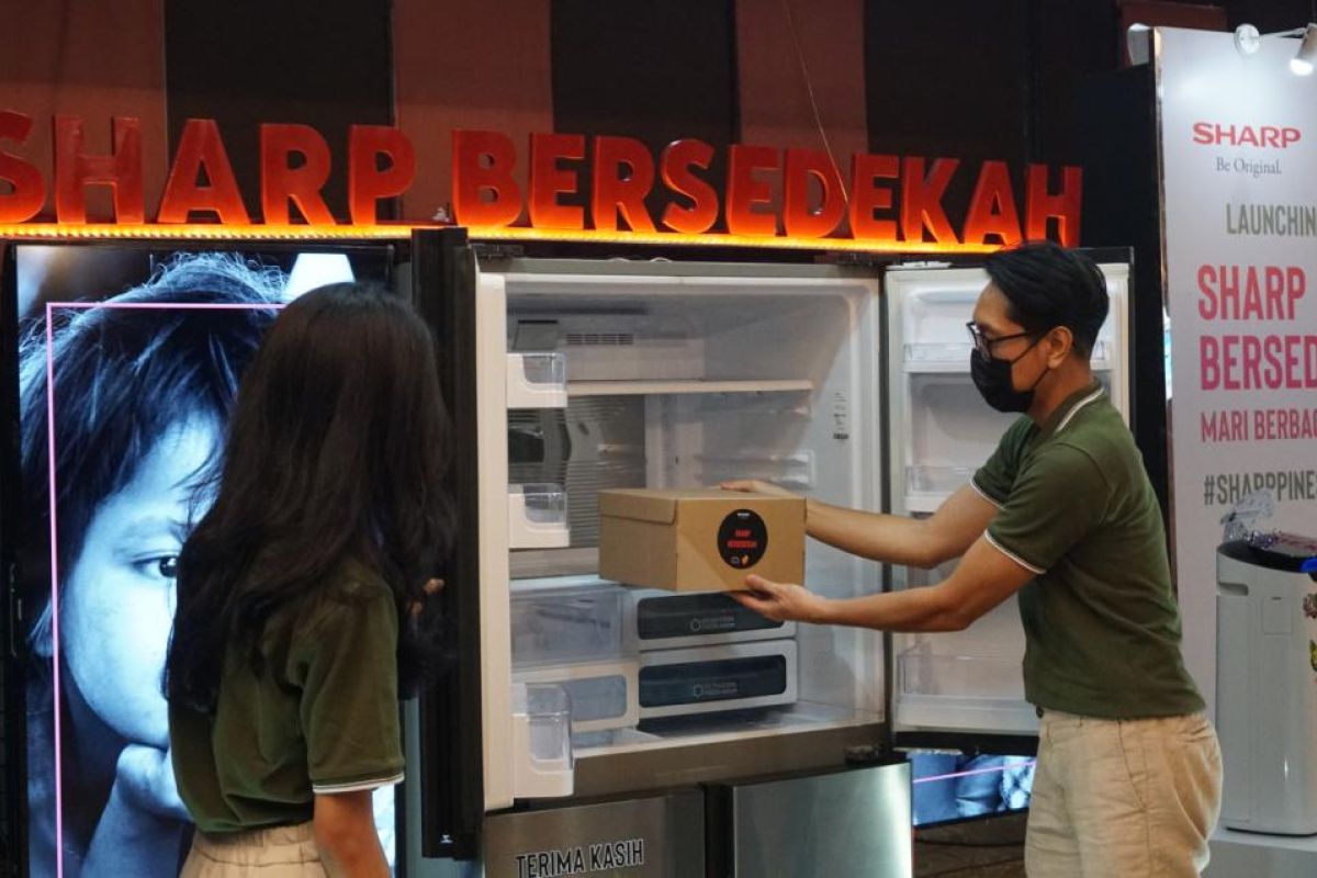 Siapkan kulkas di ruang publik,  Sharp ajak sedekah makanan di Ramadhan