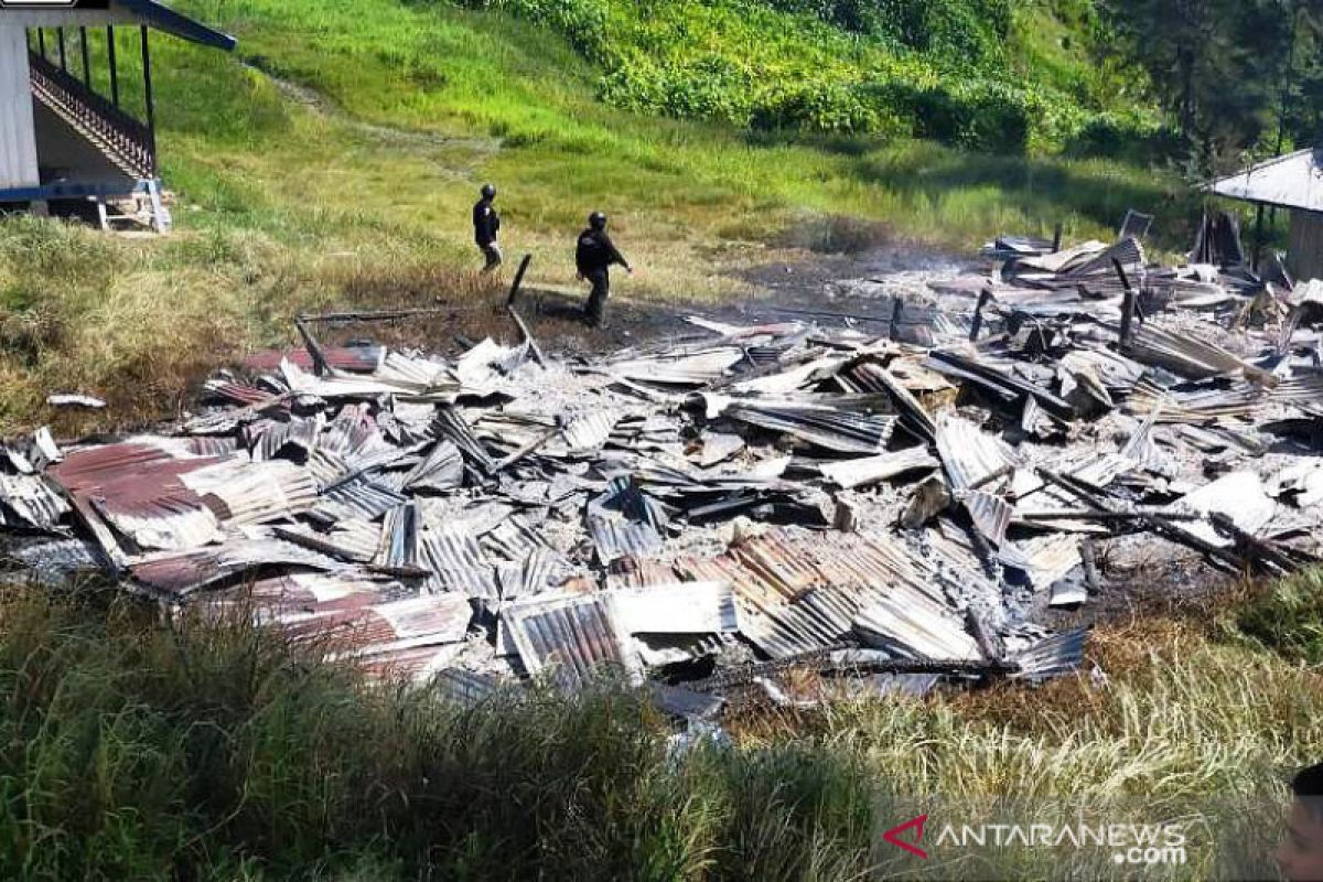 KKB berulah lagi lakukan pembakaran gedung sekolah di Kabupaten Puncak, Papua