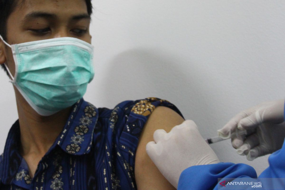 Penerima vaksin COVID-19 di Indonesia capai 12.385.886 orang