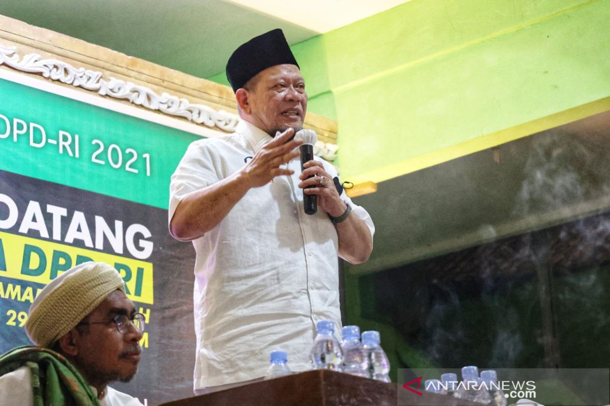 Safari Ramadhan ke Ponpes Al Husainy Banten, Ketua DPD RI Minta Didoakan Agar Selalu Amanah