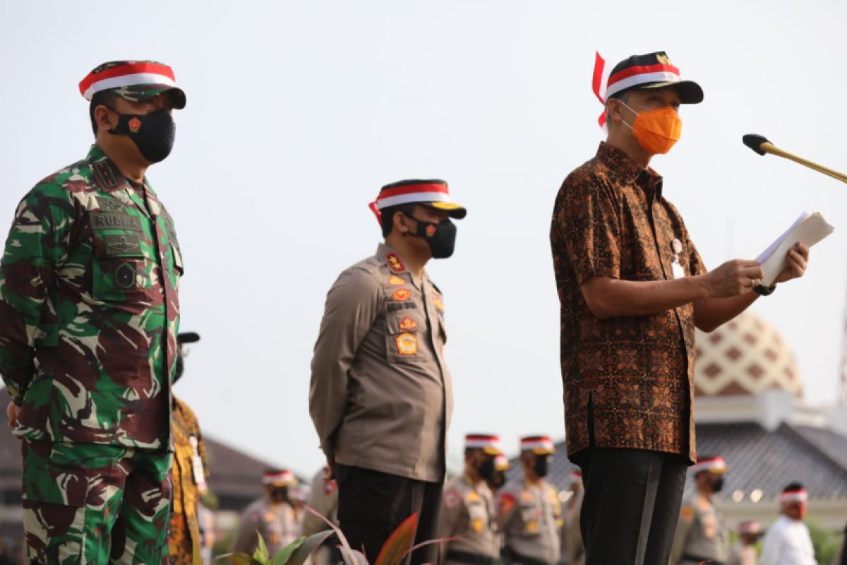 Ganjar minta warga Jateng kedepankan persatuan