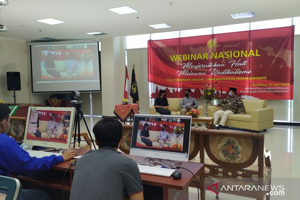 Unesa gelar webinar nasional sikapi fenomena radikalisme di kalangan mahasiswa