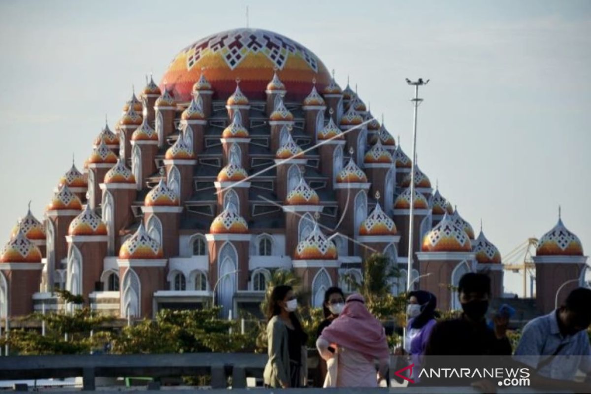 DPRD minta Pemprov Sulsel selesaikan proyek pembangunan Masjid 99 Kubah