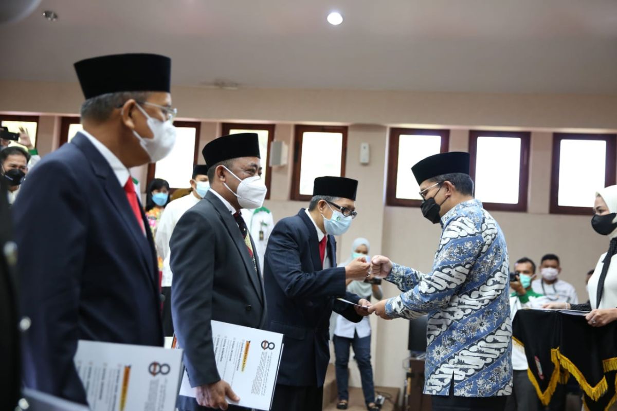 Wali Kota Makassar lantik pimpinan Baznas periode 2021-2026